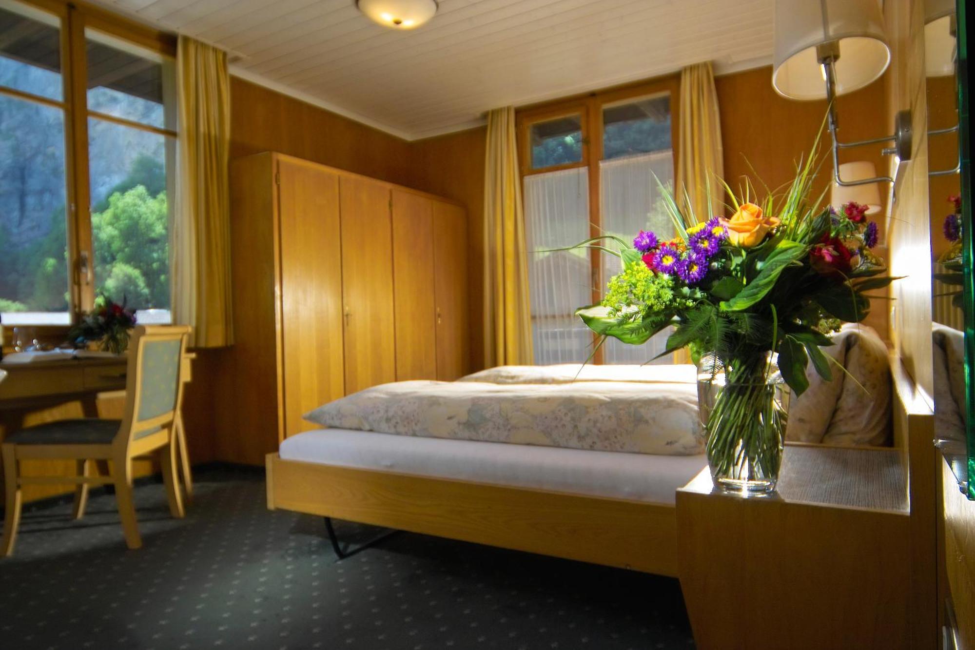 Hotel Staubbach Lauterbrunnen Exterior photo