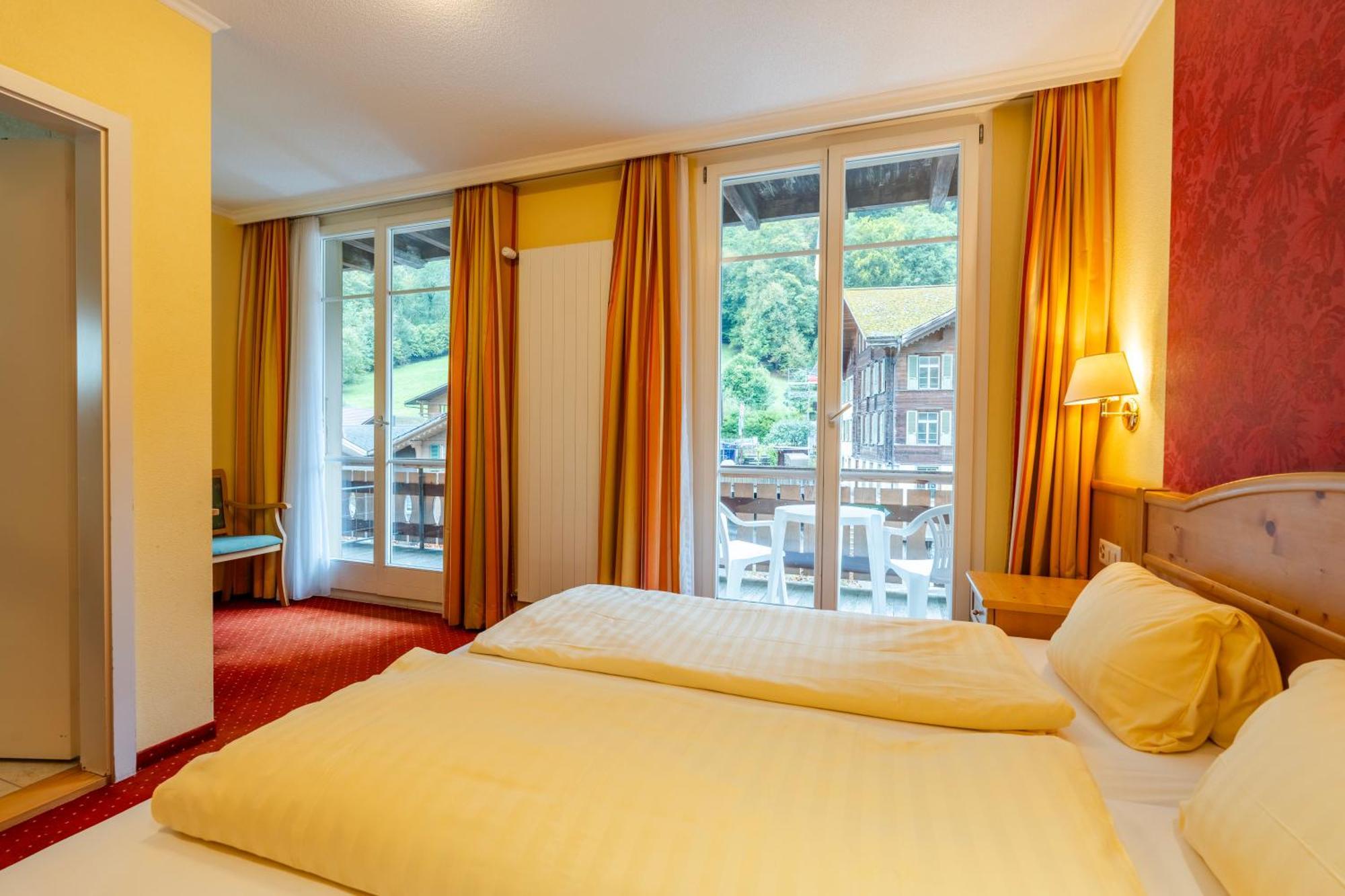 Hotel Staubbach Lauterbrunnen Exterior photo