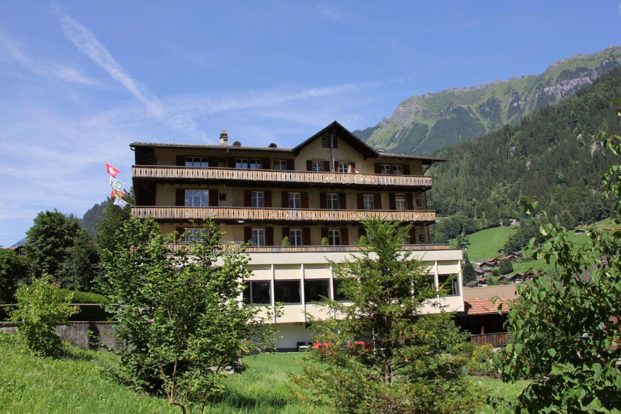 Hotel Staubbach Lauterbrunnen Exterior photo